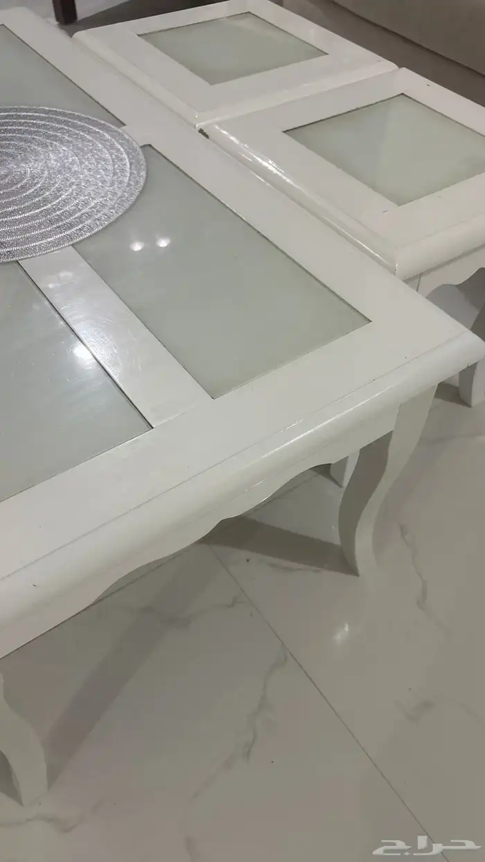 طاولات للبيع بسعر مناسب 1