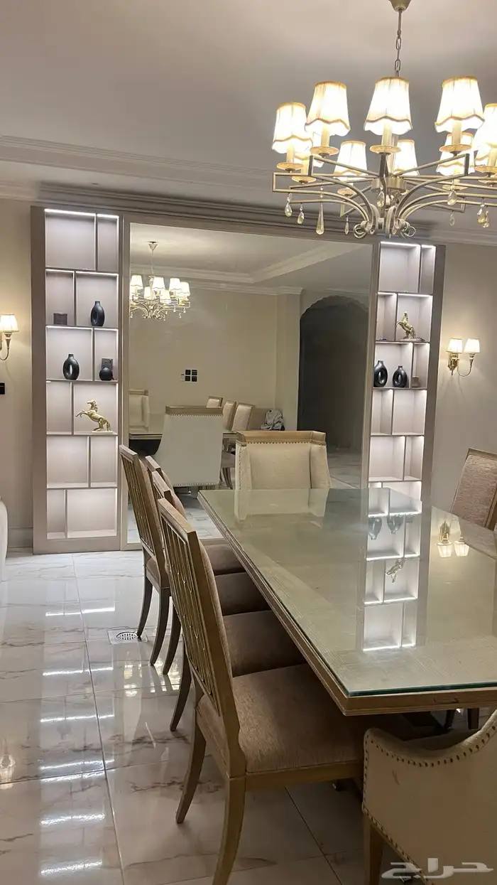 طاولة طعام من الرقيب 10 كراسي 1