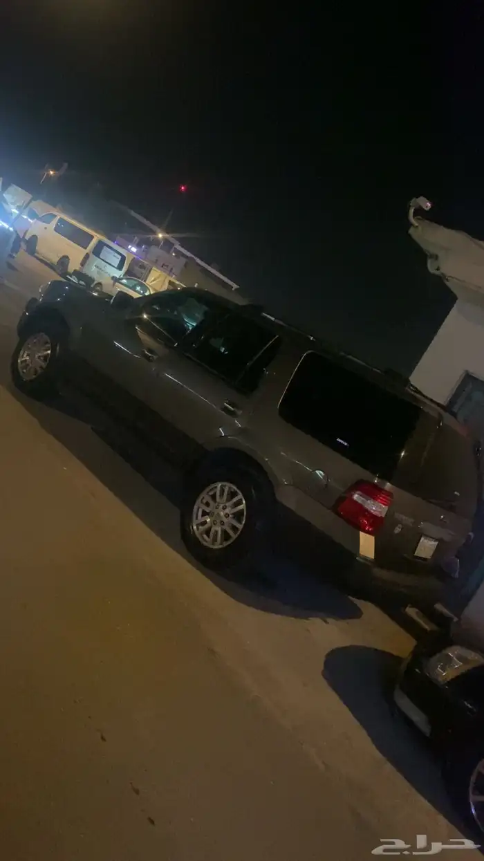 للبيع فورد اكسبيدشن 2011 قصير بدون دبل 0