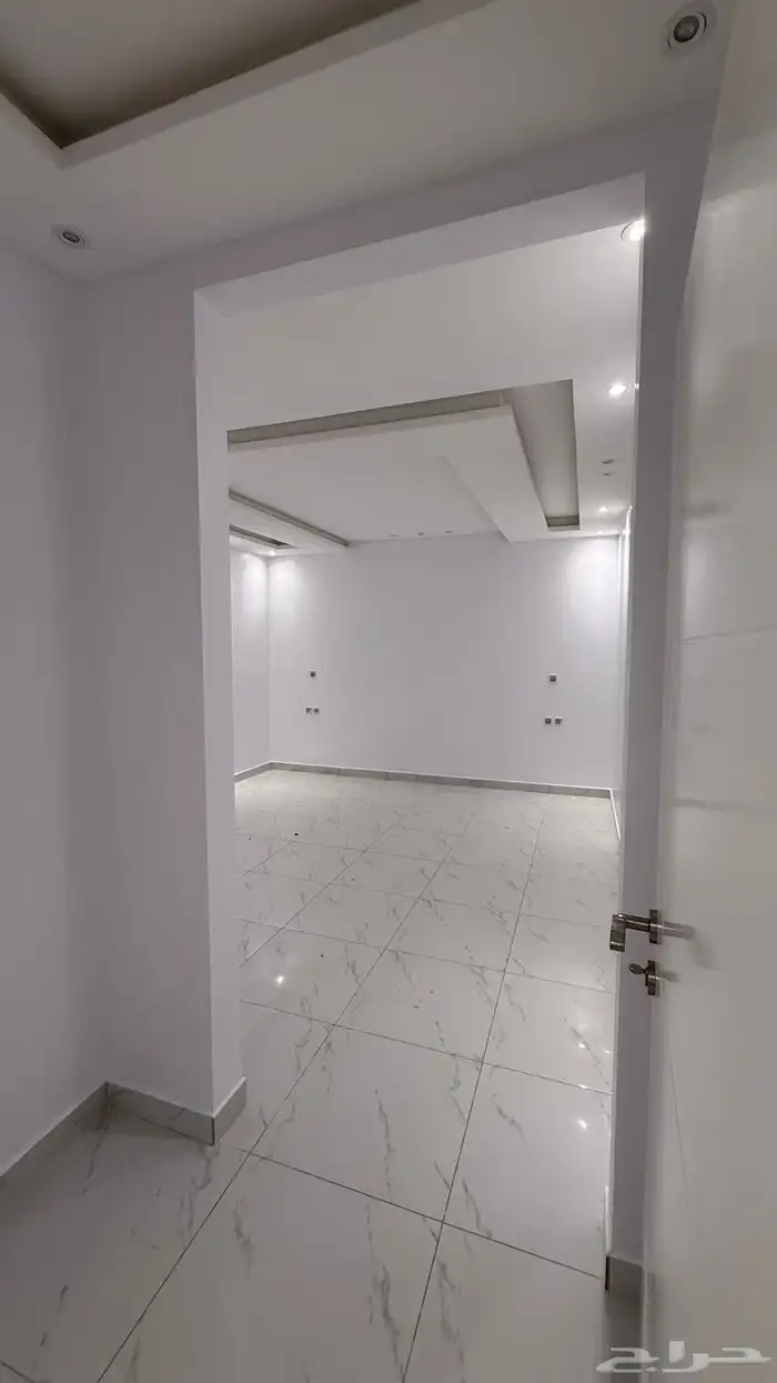 شقة راقية جدا  للإيجار السنوي 13