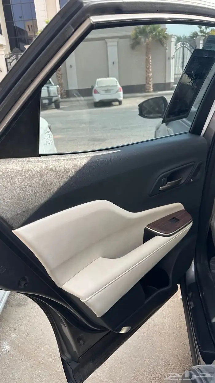 كراون بريميوم 2025 ممشى قليل 4