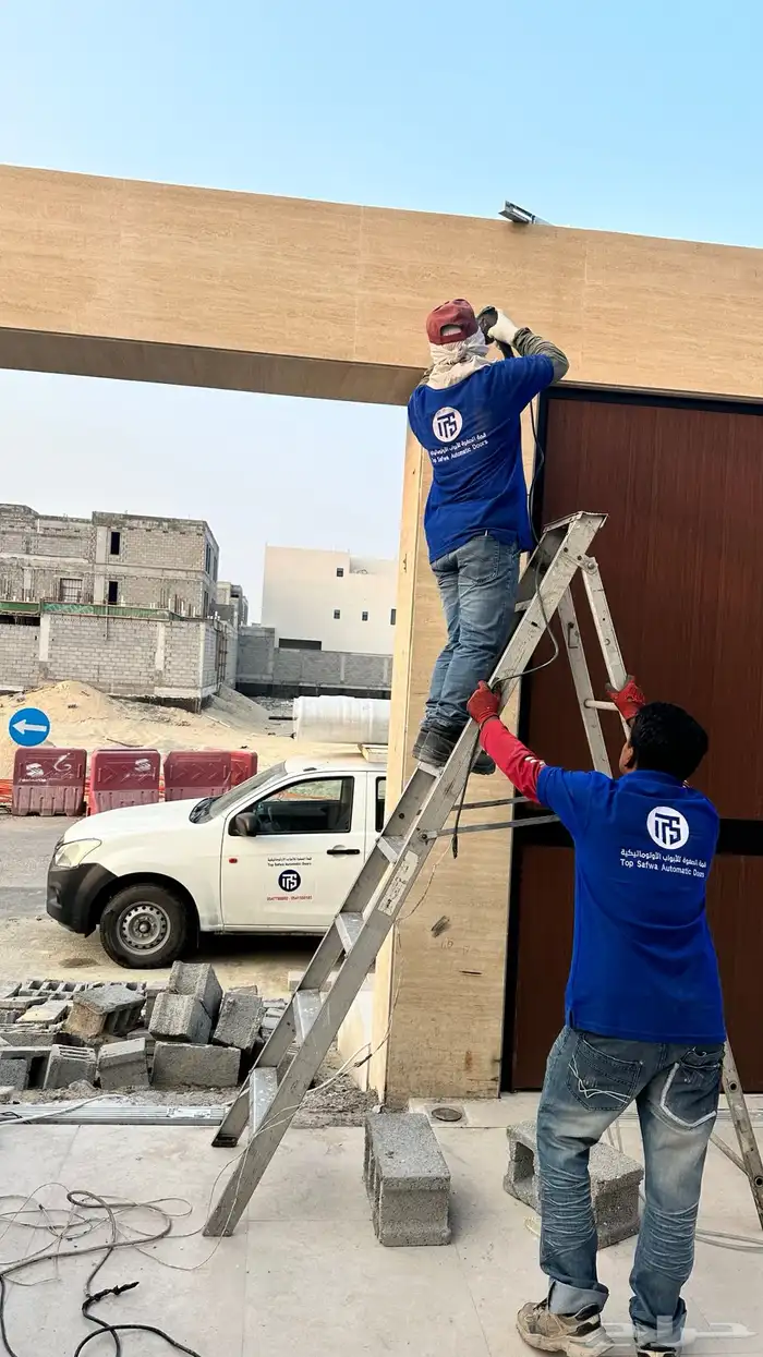 تركيب وصيانة ابواب وكراجات 0