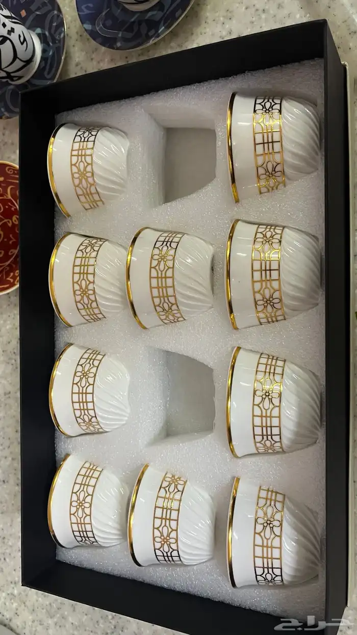 طقم للكاسات الشاي او القهوه الحلوه وطقم فنجايل 4