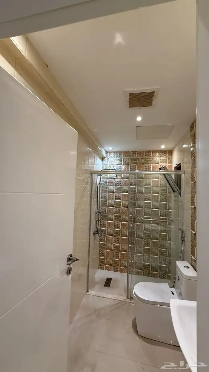 شقة راقية جدا  للإيجار السنوي 14