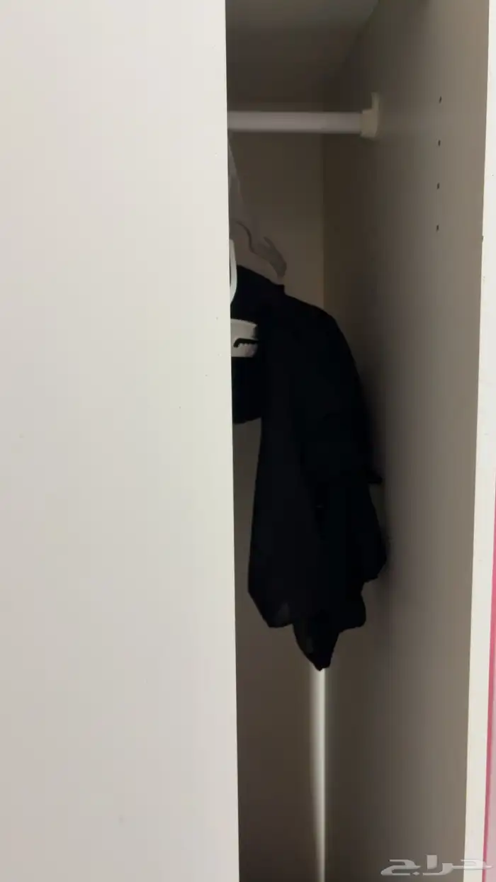 سرير ايكيا تسريحه ايكيا مرايه ايكيا 2 دولاب ايكيا مستخدم 1