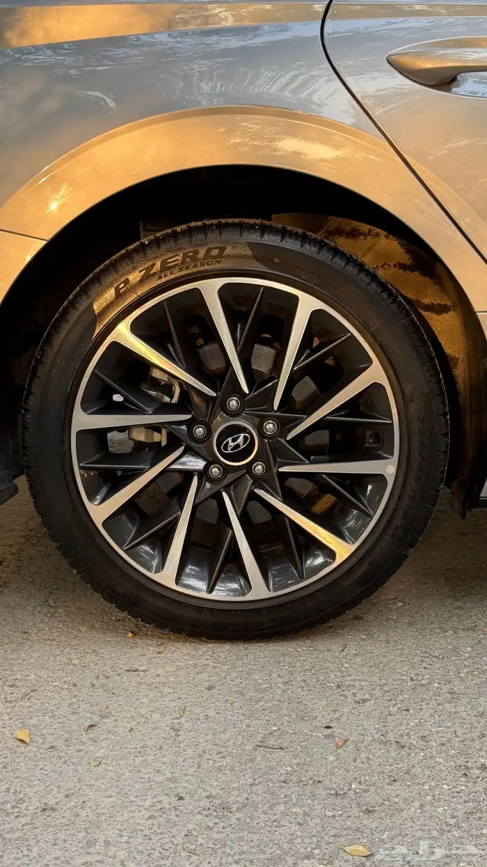 هيونداي سوناتا - 2023 - سمارت - نص فل -ممشى قليل -شبه وكالة 24