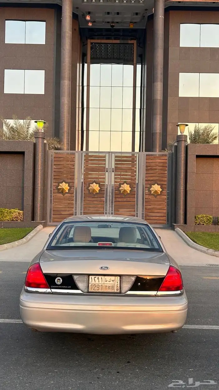 فورد كراون فكتوريا (2012) 6