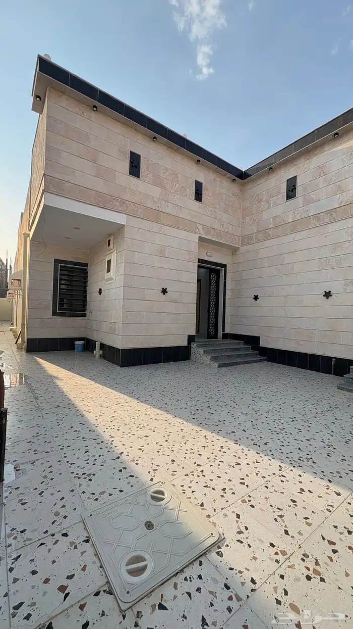 فيلا دور للبيع بحره مخطط بن لادن 1