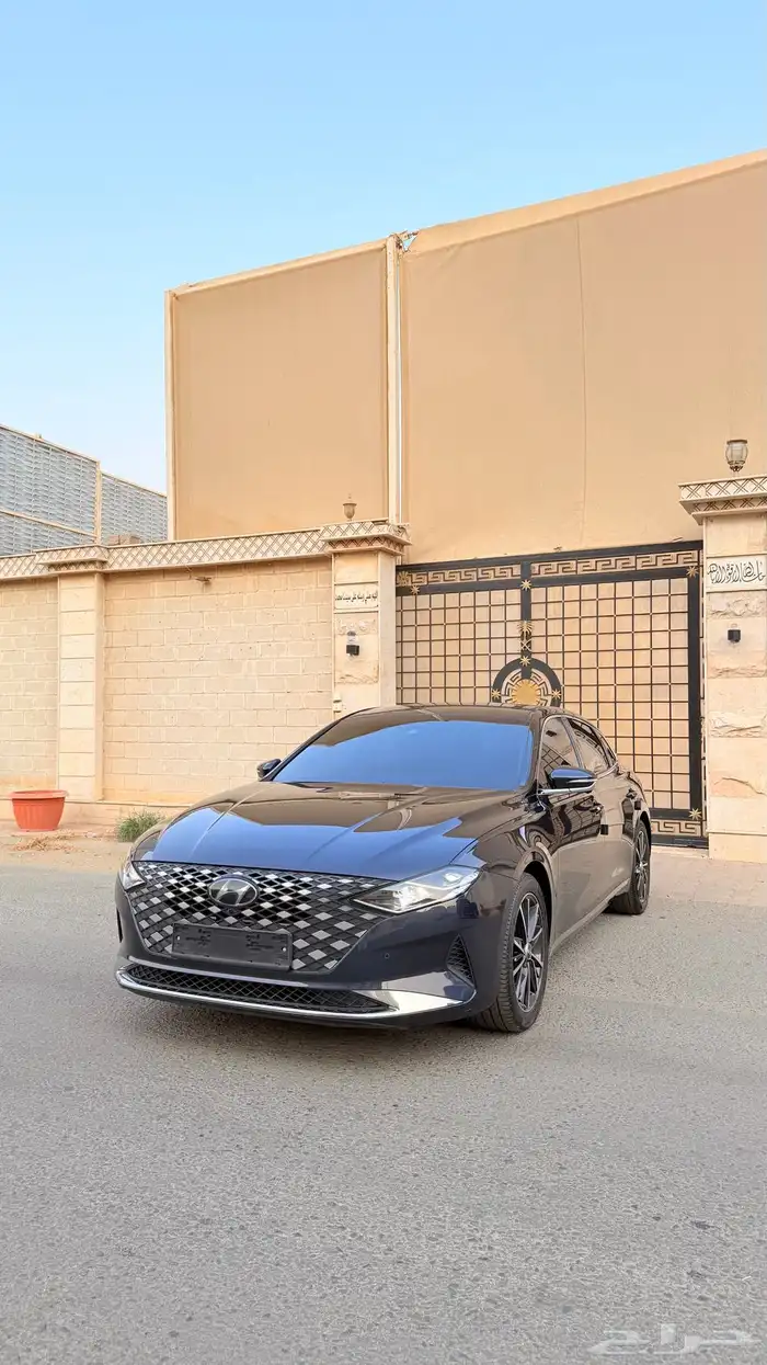 هونداي ازيرا 2022 ( بنزين 4V ) فل كامل بحالة الوكالة 1