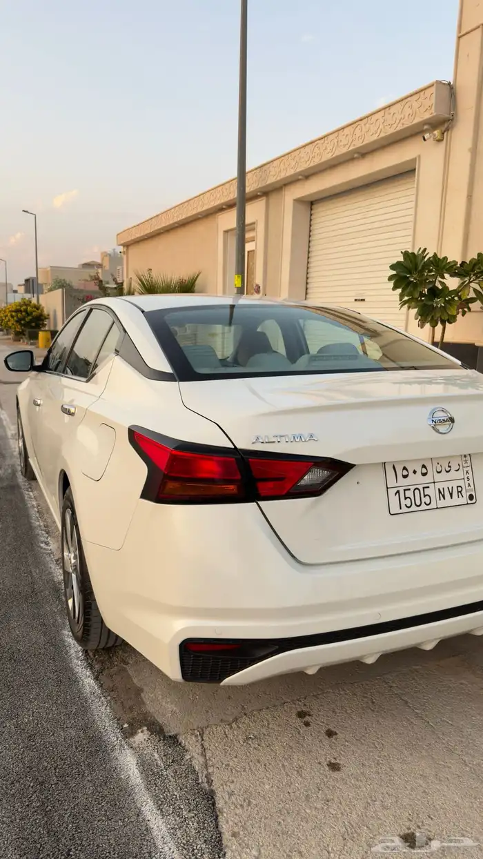 نيسان التيما 2021 ستاندر 9