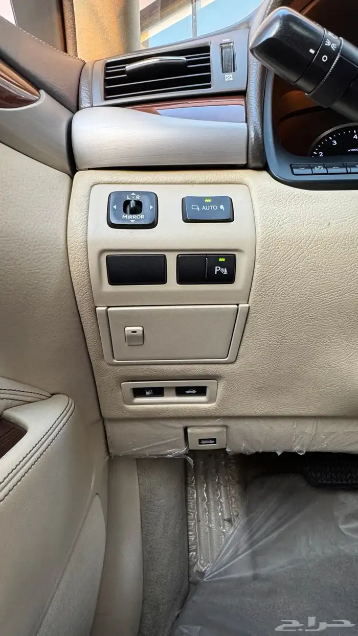 لكزس LS460L منوة المستخدم نظيف جدا وكالة 16