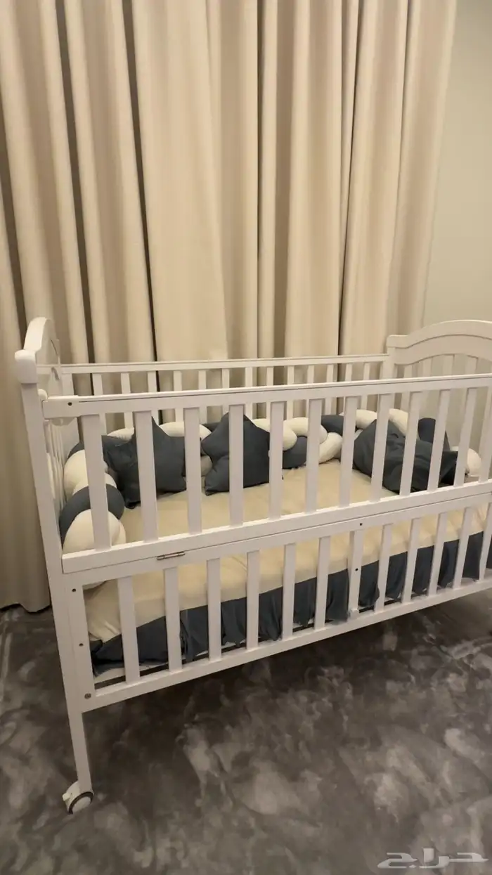 سرير اطفال ابيض 0