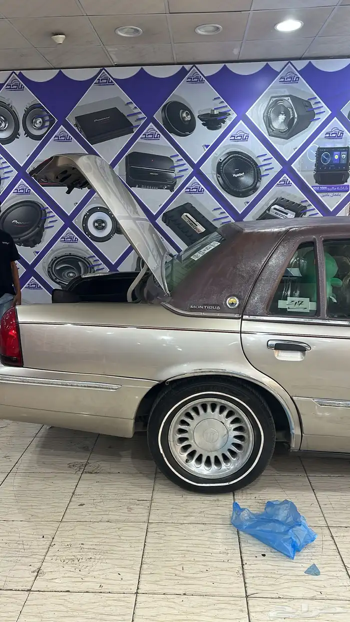 فورد قراند مركيز مديل 98 4