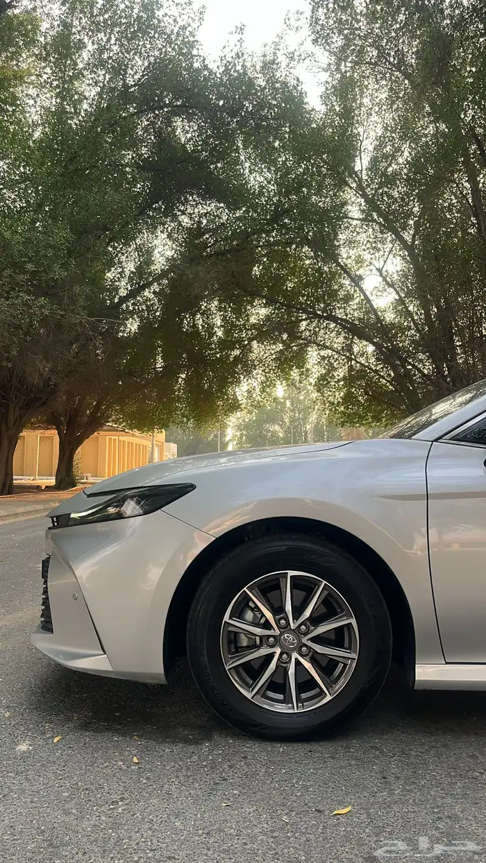 تويوتا كامري -2025 - E - ممشى قليل - شبه وكالة 17