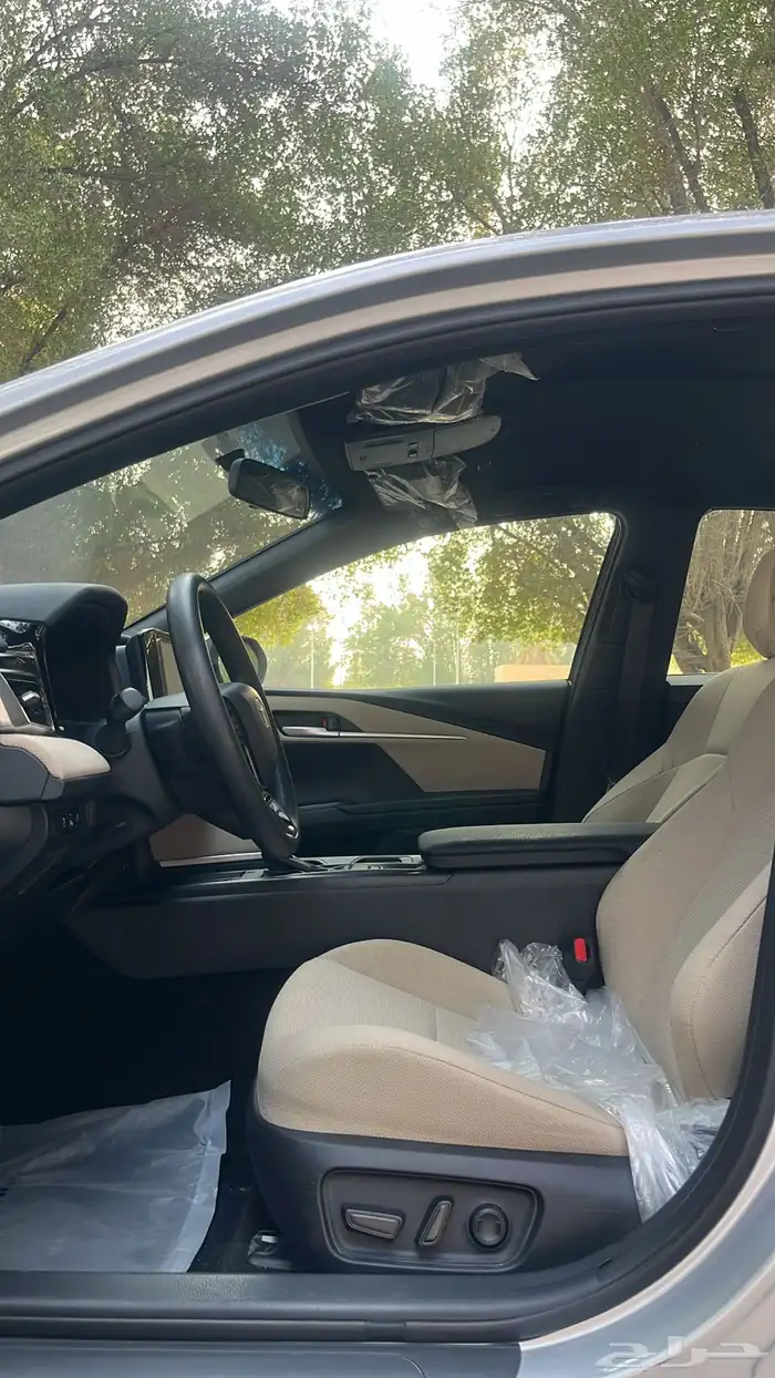 تويوتا كامري -2025 - E - ممشى قليل - شبه وكالة 55