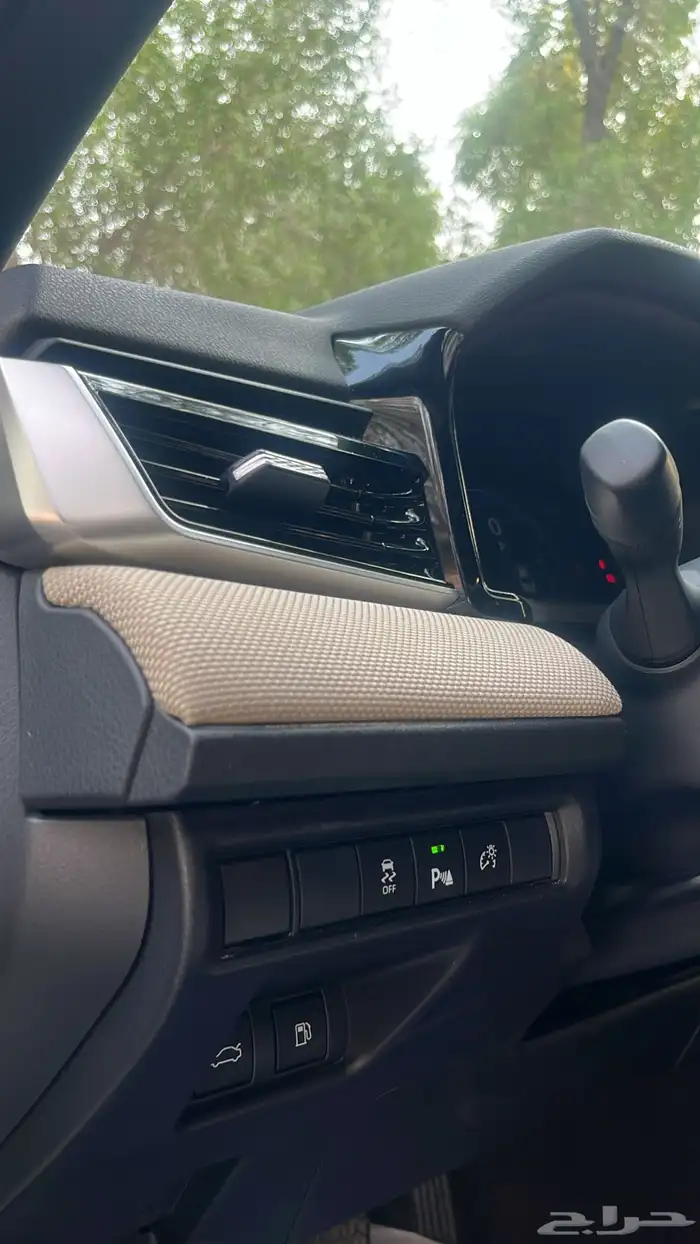 تويوتا كامري -2025 - E - ممشى قليل - شبه وكالة 51