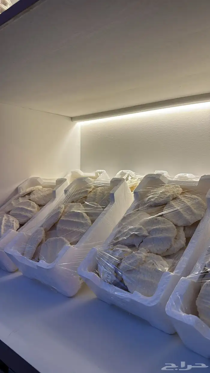 متوفر رهايف اقط محشيه تمر 4