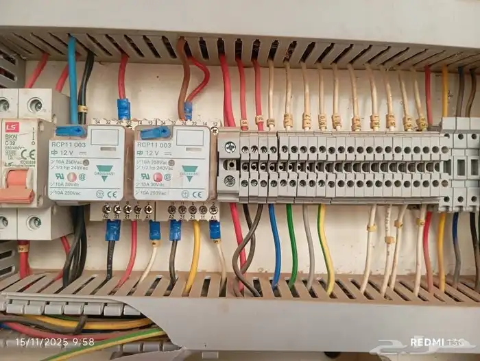 صيانة مولدات الديزل برمجة لوحات 5