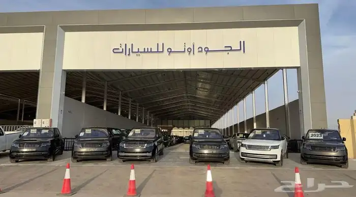 لاندروفر ديفندر 90 - HSE V6 موديل 2024 فل كامل سقف كشف جديد 23