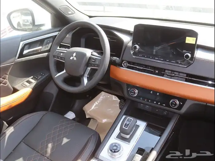 ميتسوبيشي اوتلاندر 2025 2