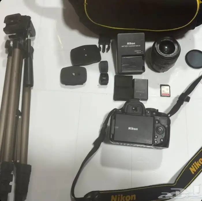 كاميرا نيكون D5200 اقبل البدل ايربودز أو ساعة ابل 0