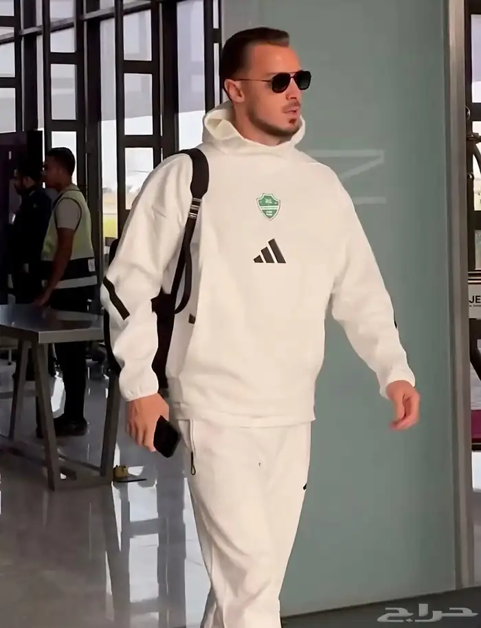 جاكيتات وبلوفر الاهلي والنصر 25-26 اديداس 1