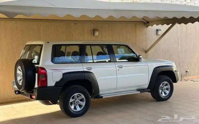 جيب باترول فتك م 2021 نص فل عداد 67 ألف كم بحاله الوكاله 0