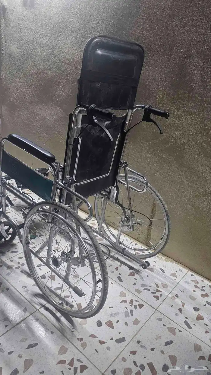 كرسي متحرك 1