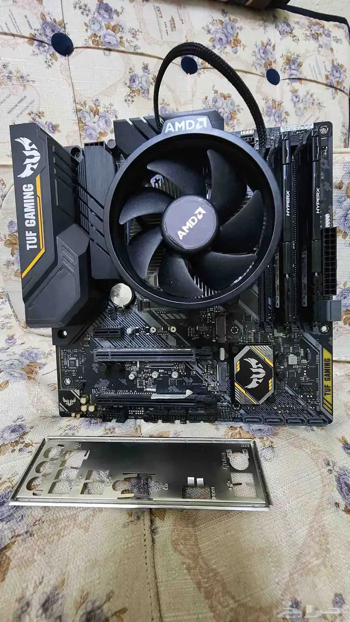 قطع بي سي للبيع 0