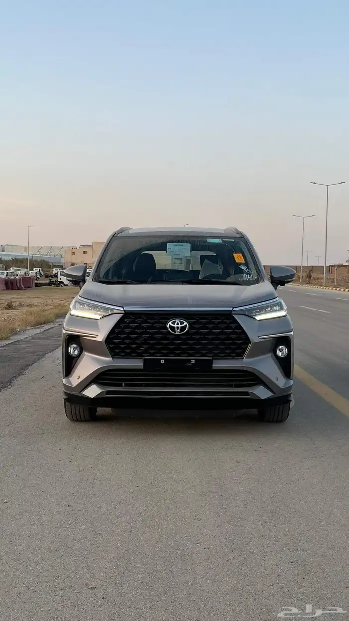 تويوتا فيلوز GLX 2025 عرض خاص 3