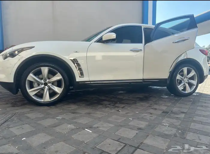 انفنتي FX50 2009 7