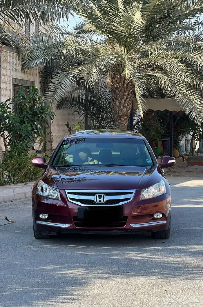 هوندا أكورد 2012 ممشى قليل نظيف جدا 0