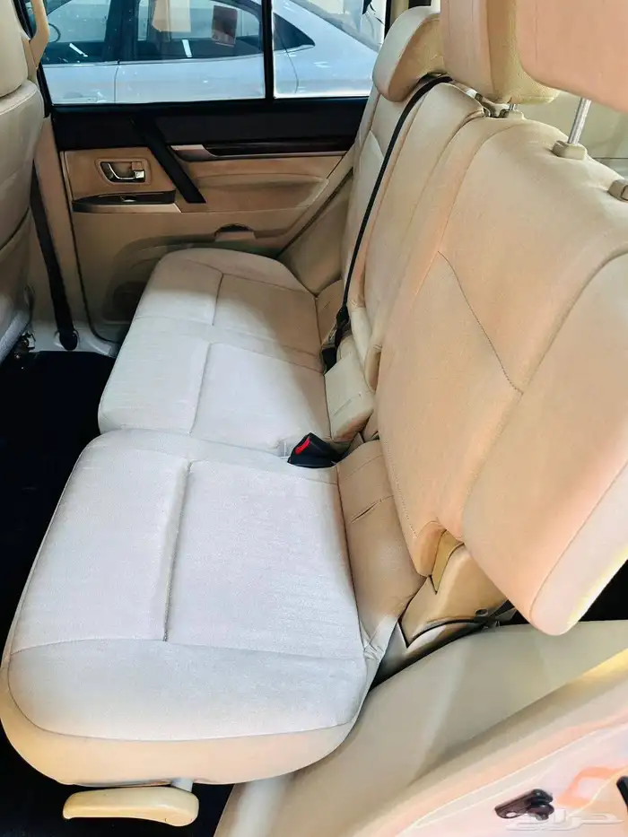 Mitsubishi pajero 2016 4 4 colour white odo meter 270 c 8