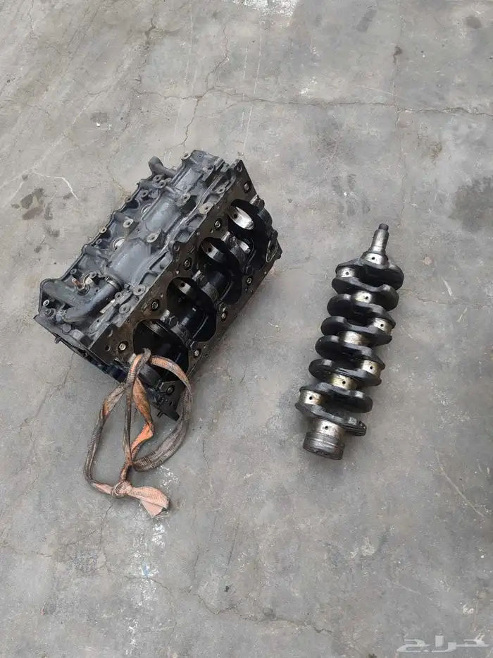 مكاين و قطع غيار نيسان وانيت باص دينا 5