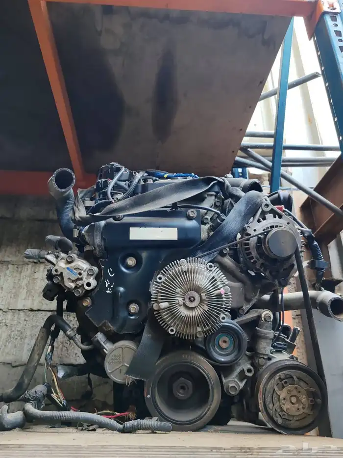 مكاين و قطع غيار نيسان وانيت باص دينا 11