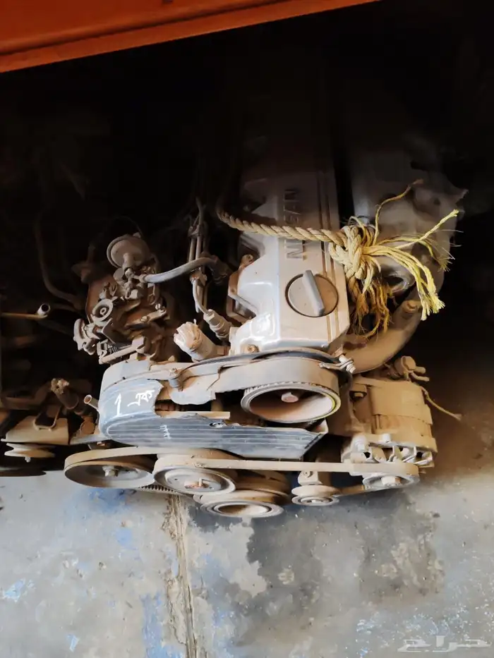 مكاين و قطع غيار نيسان وانيت باص دينا 3