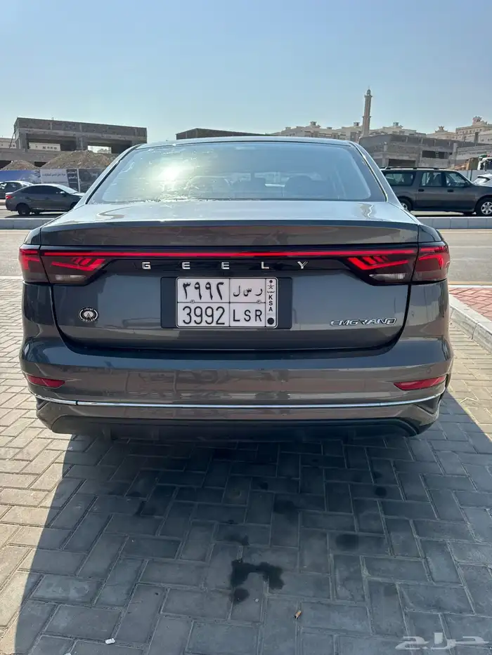 سيدان جيلي إمجراند 2023 30