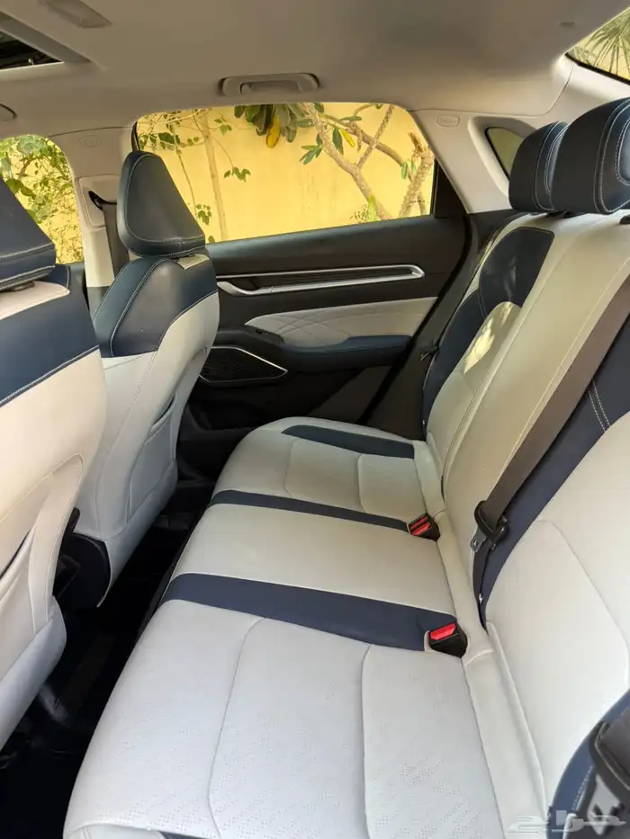 سيدان جيلي إمجراند 2023 45