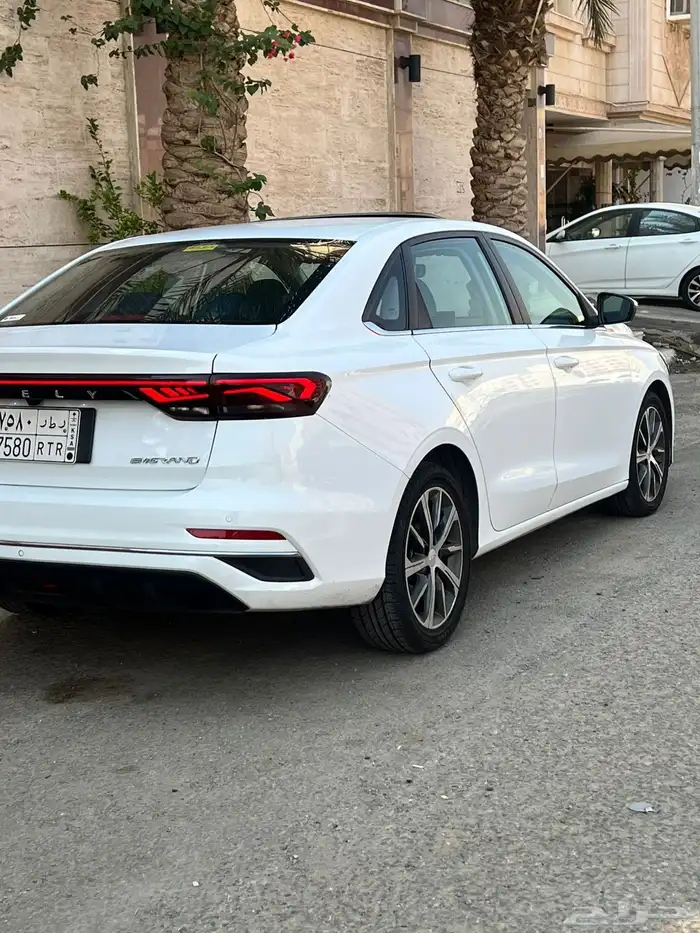 سيدان جيلي إمجراند 2023 52