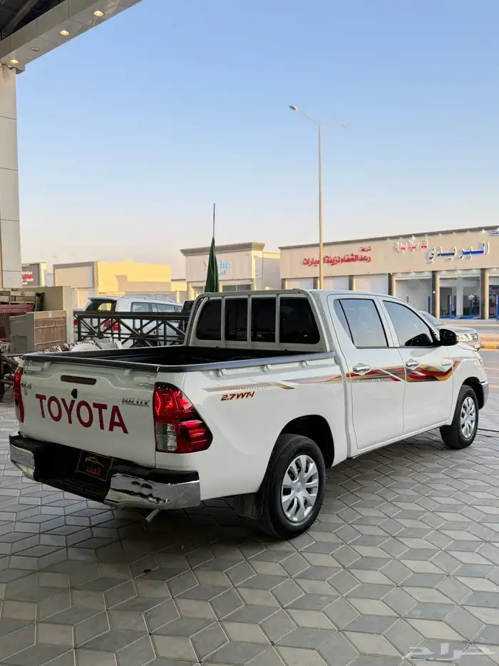 هايلوكس - 2025 - GLS - بسعر 107 الف 4