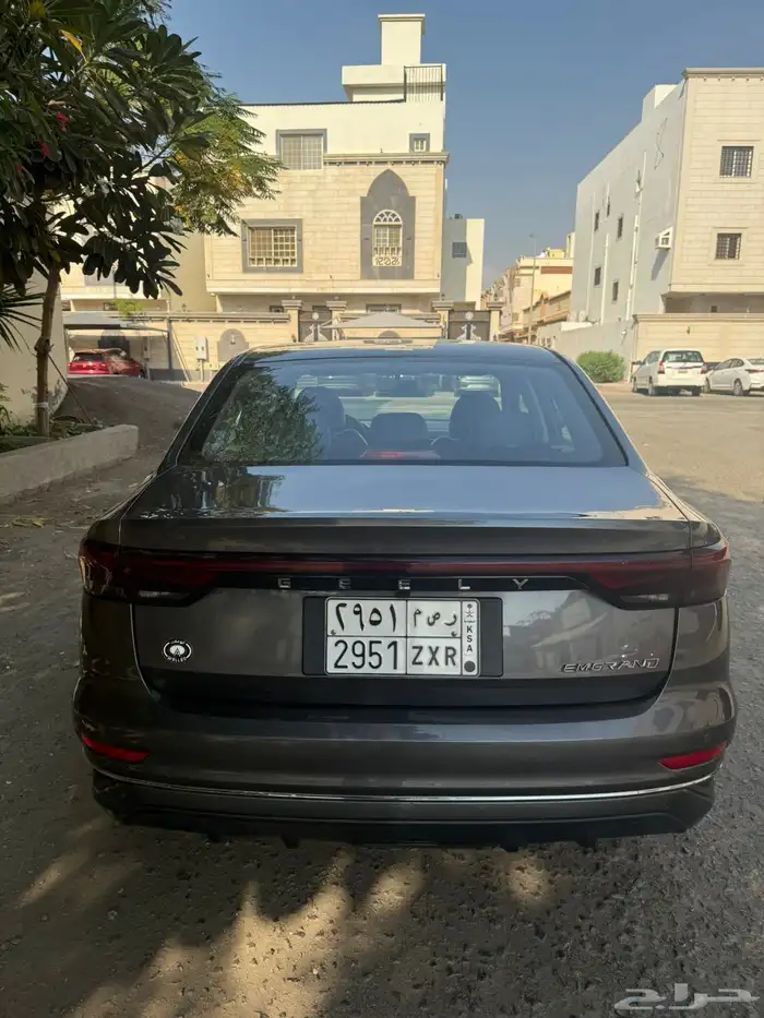 سيدان جيلي إمجراند 2023 35