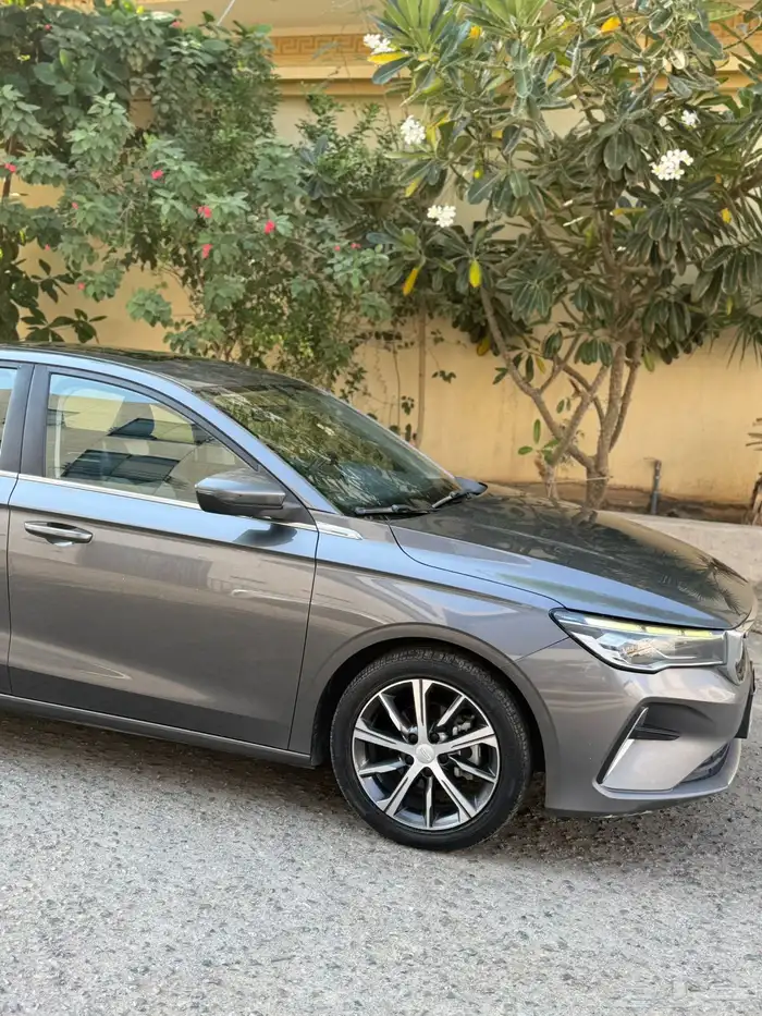 سيدان جيلي إمجراند 2023 44