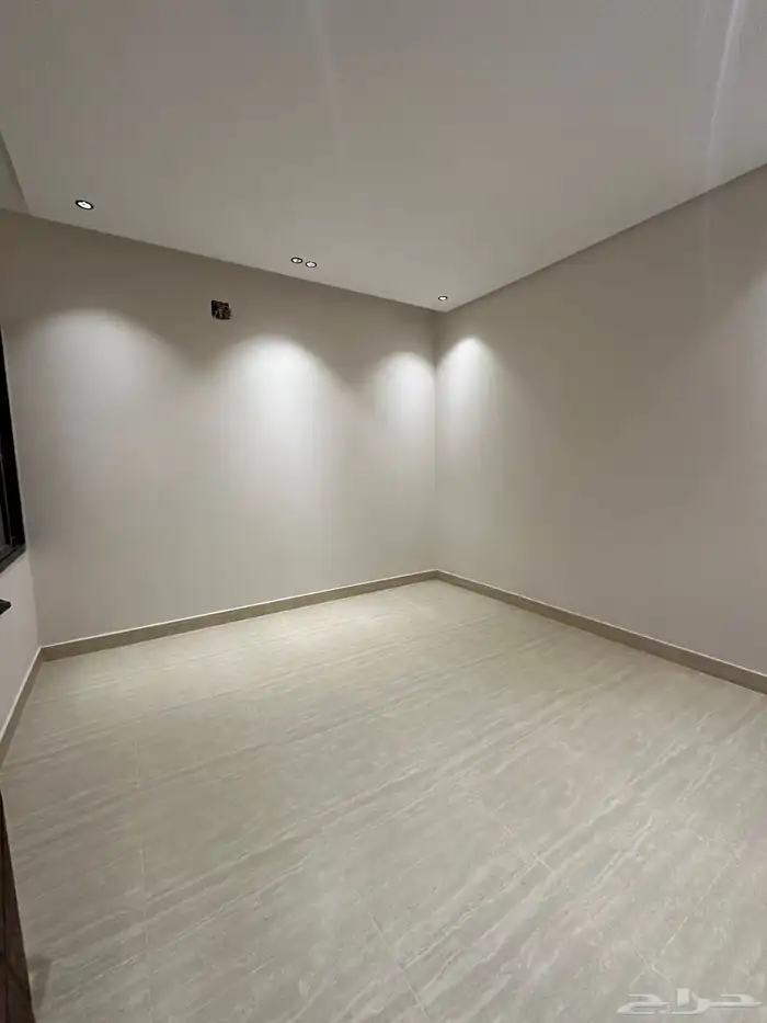 تاون هاوس فاخر للبيع بحي بدر 6