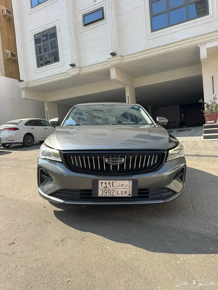 سيدان جيلي إمجراند 2023 11