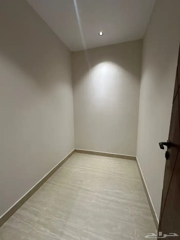 تاون هاوس فاخر للبيع بحي بدر 14