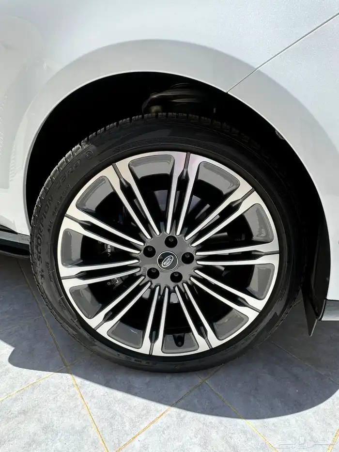 رنج روفر 2024 اوتوغرافي ناغي 8 سلندر ضمان وصيانه 2