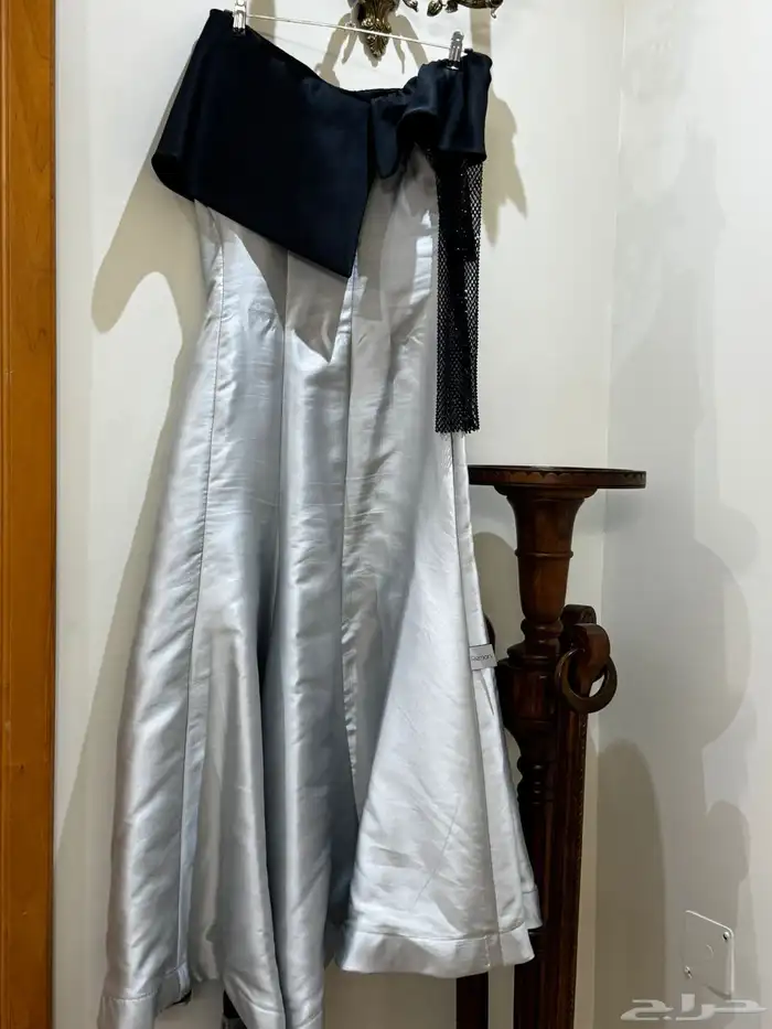 فستان فضي توب اسود 1