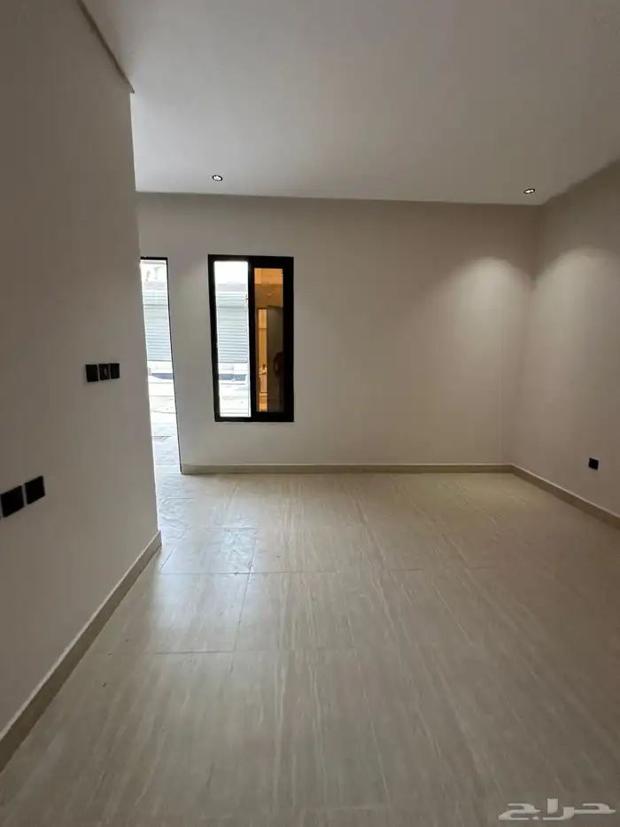 تاون هاوس فاخر للبيع بحي بدر 5