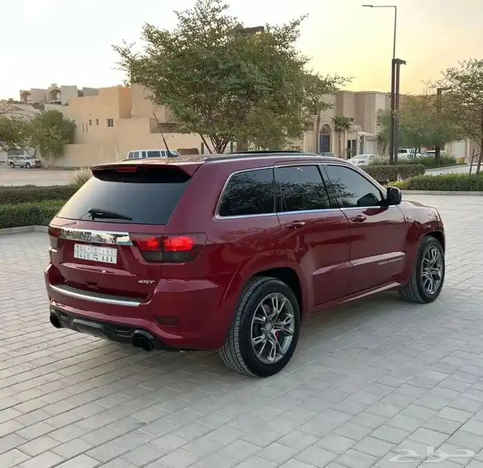 جراند شيروكي SRT8 موديل 2012 12