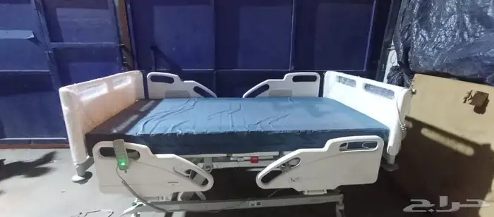 سرير طبي كهربائي 2